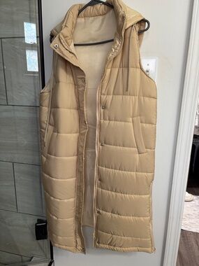 Women's Long Hooded Puffer Vest - Beige